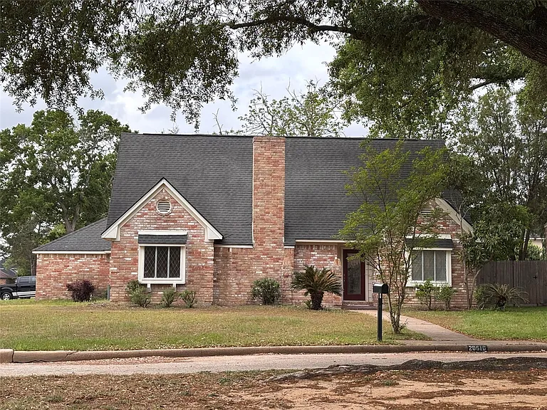 20610 Shillington Ct — Photo 1