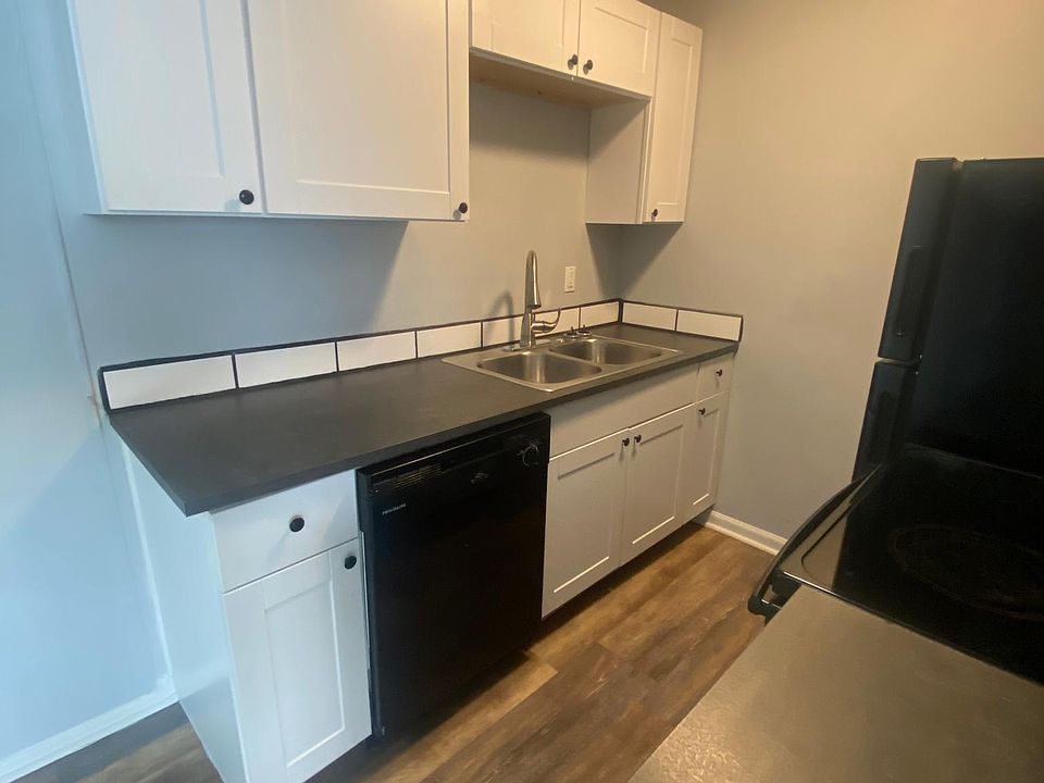 1st image of 2635 Stanton Ave APT 5