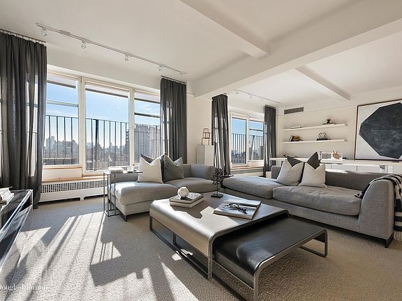 2nd image of 200 W 86th St APT 18G