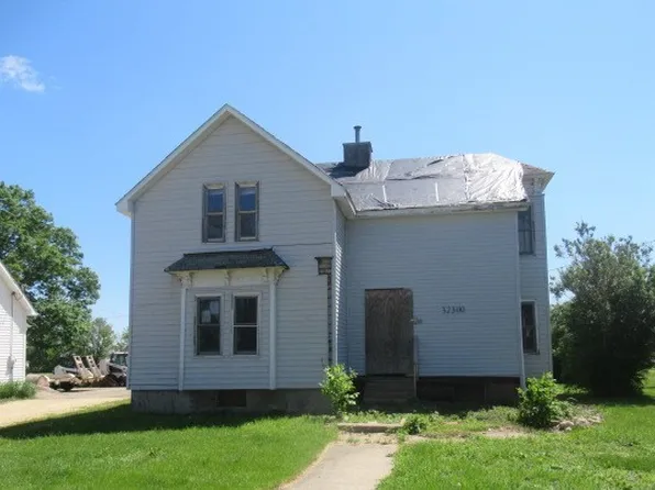 32300 White St, Kirkland, IL 60146