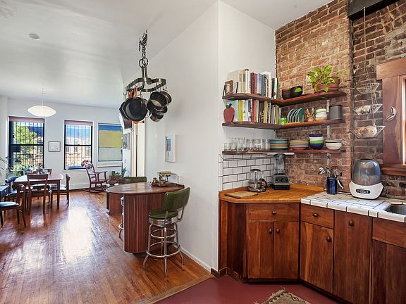 5th image of 430 Sterling Pl APT 4B