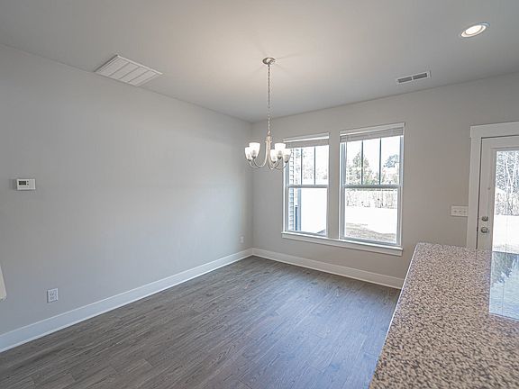 4th image of 233 Keaton Ct