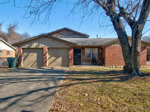1234 S 31st St W, Muskogee, OK 74401