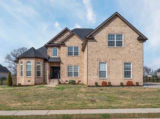 313 Clarabelle Ln, Clarksville, TN