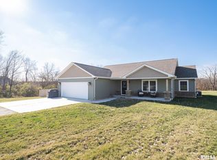 180 E Miller Rd, Edelstein, IL 61526