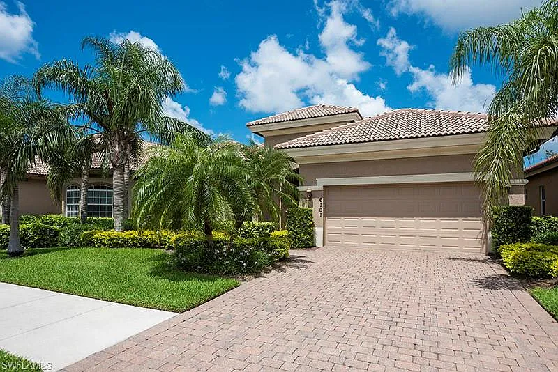 3 bed, 2.0 bath, 1694 sqft, $12,000 — Photo 4