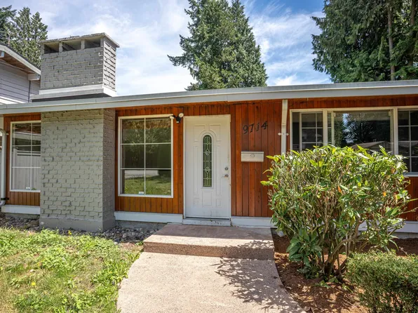 9714 131st St, Surrey, BC V3T 3P3