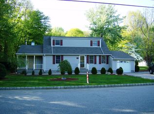 63 Big Piece Rd, Fairfield, NJ 07004