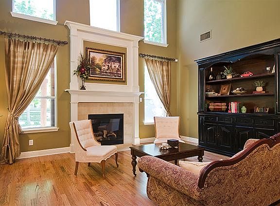 4th image of 5308 Townsend Dr