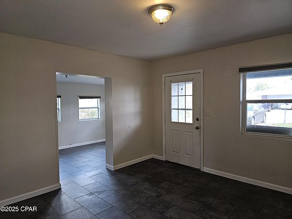 4th image of 705 Satsuma Ave #705