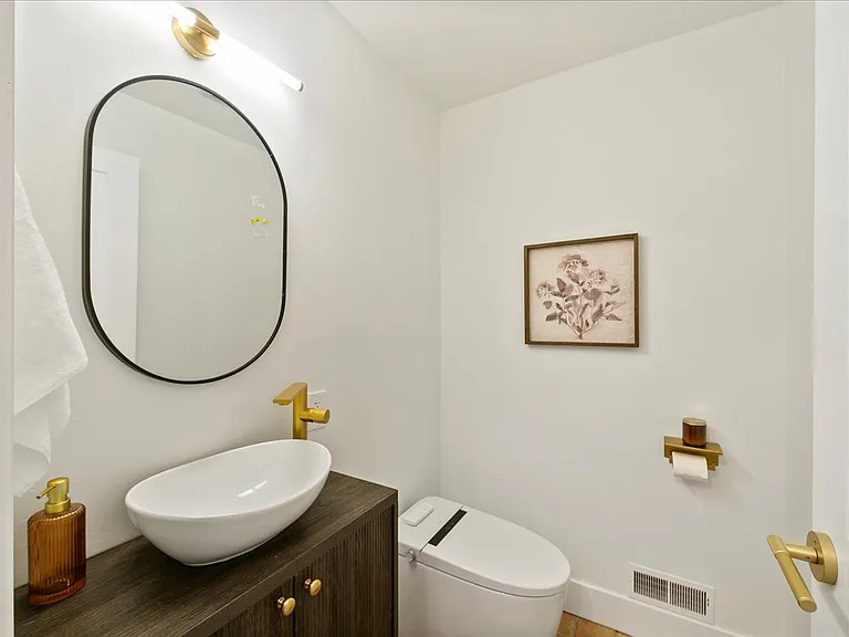 459 S Walnut St — Photo 30