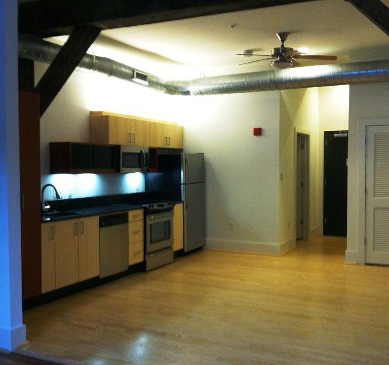 2nd image of 1001 Jefferson St APT 405