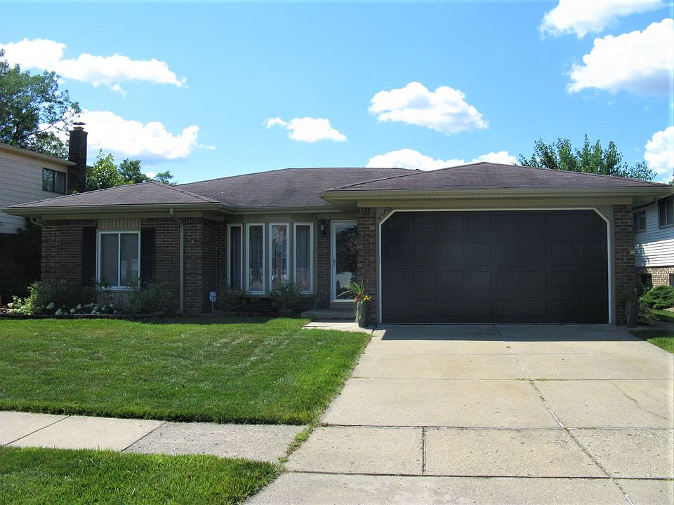 1st image of 44155 Harsdale Dr