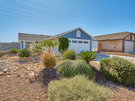 4th image of 13795 Gemini St