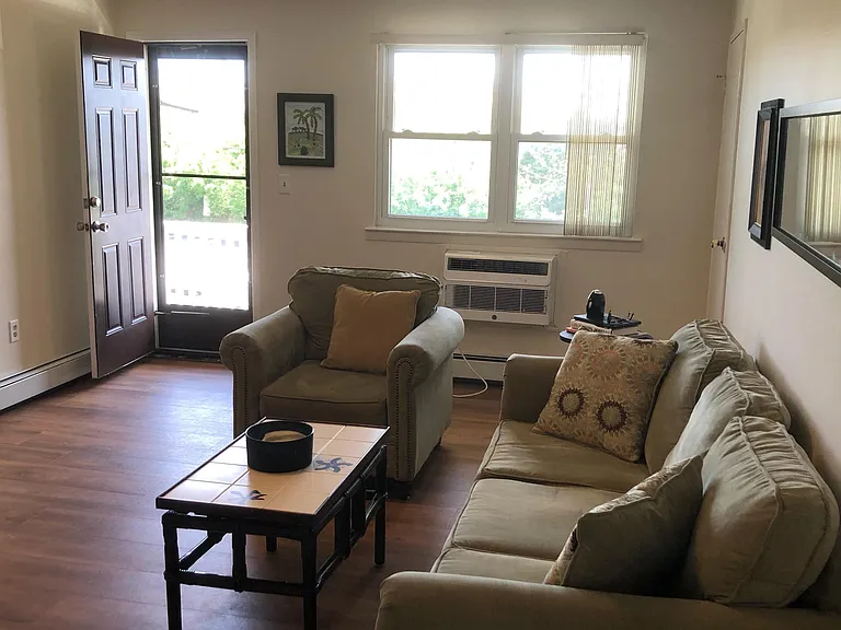 6 Wharfside Dr — Photo 4