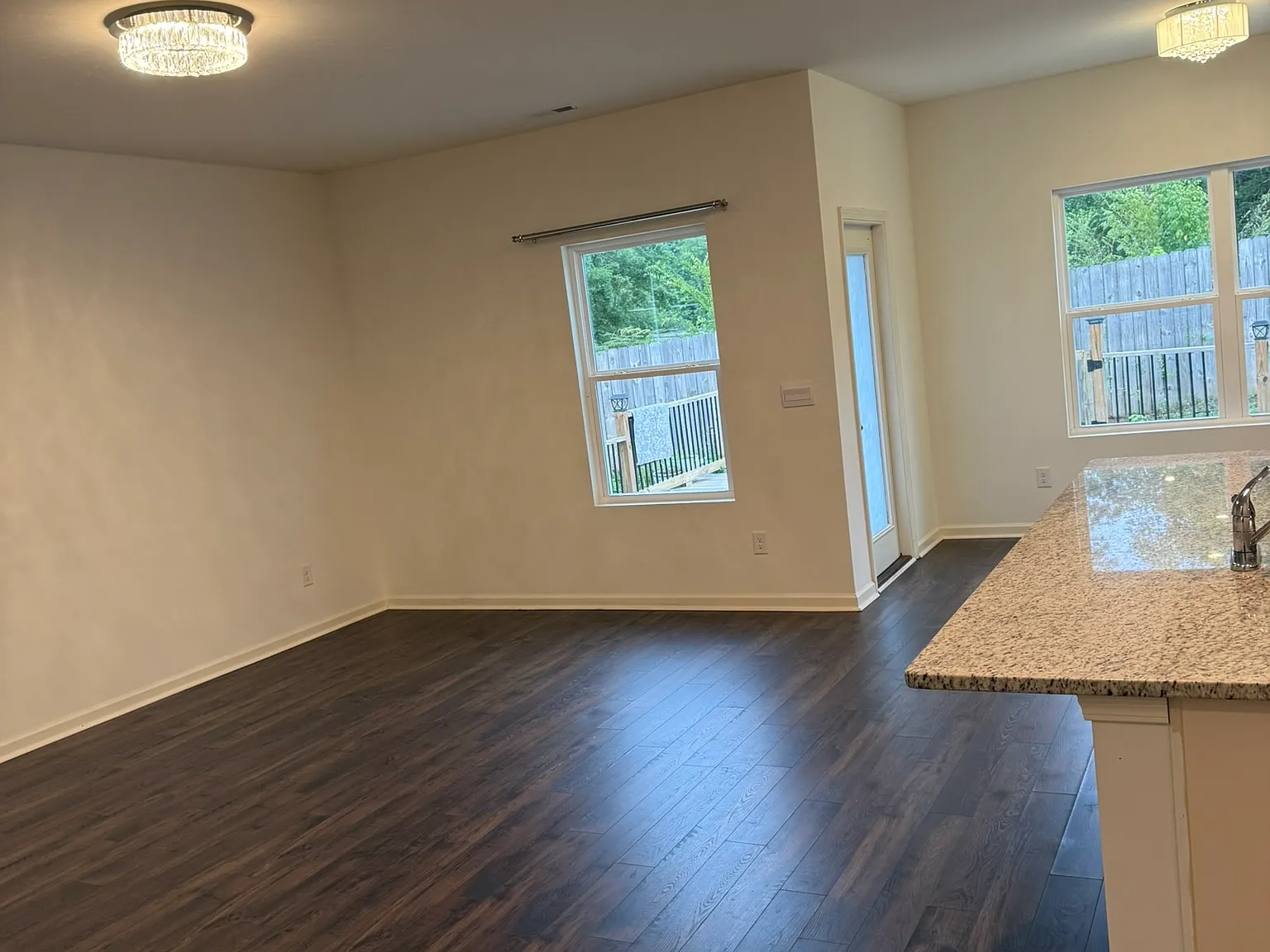 4 bed, 2.5 bath, 2618 sqft, $2,200 — Photo 3