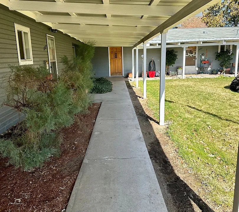 1215 Mitchell St