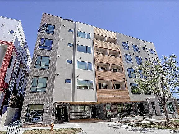 2727 W 28th Ave #202 — Photo 11