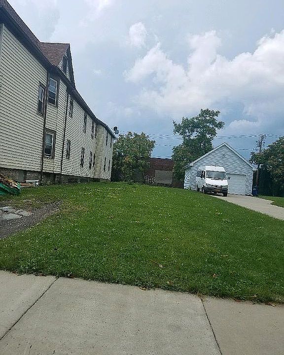 2nd image of 226 Prospect Ave