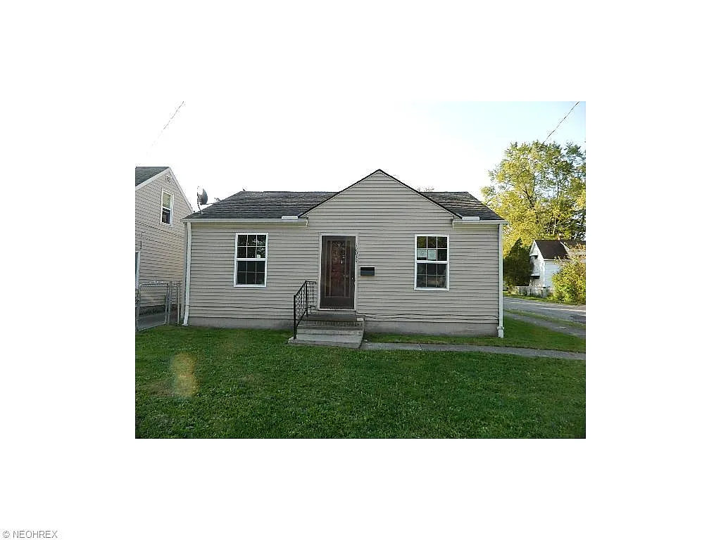 12019 Lena Ave photo 1