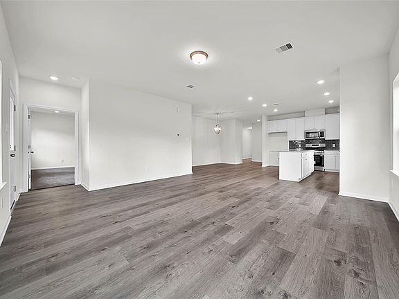 5th image of 16478 Branchers Dr