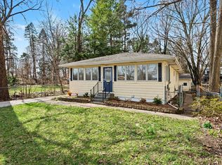 121 Hazen St, Paw Paw, MI 49079