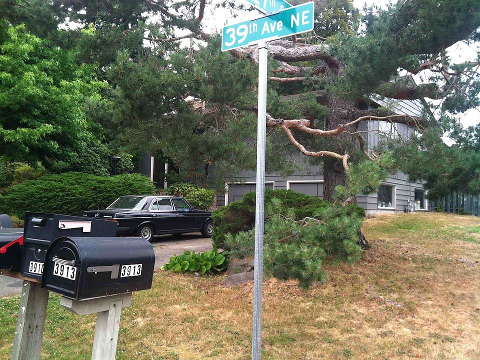 2nd image of 12702 39th Ave NE