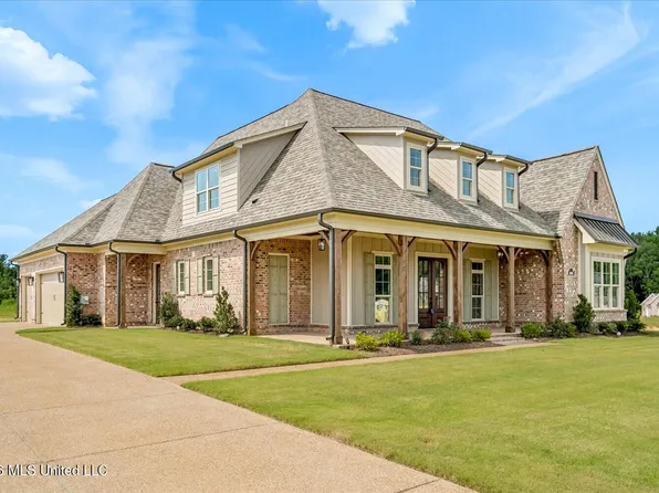 4183 Edison Dr, Nesbit, MS 38651