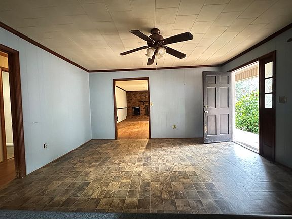 2nd image of 8 Cedar Ln