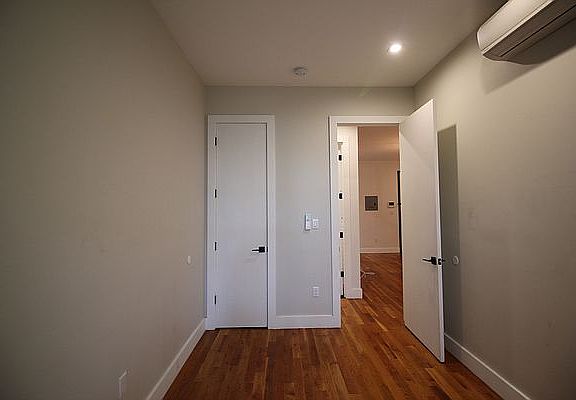 3rd image of 1772 Bergen St #B2