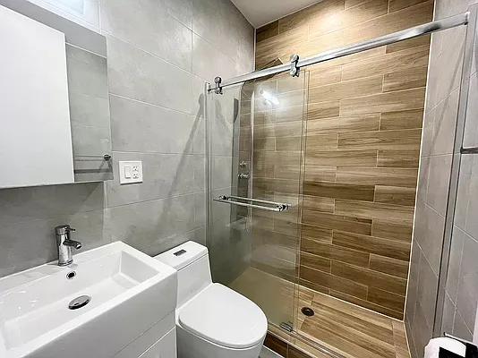 Rented by Brookhaus Capital Inc | media 11