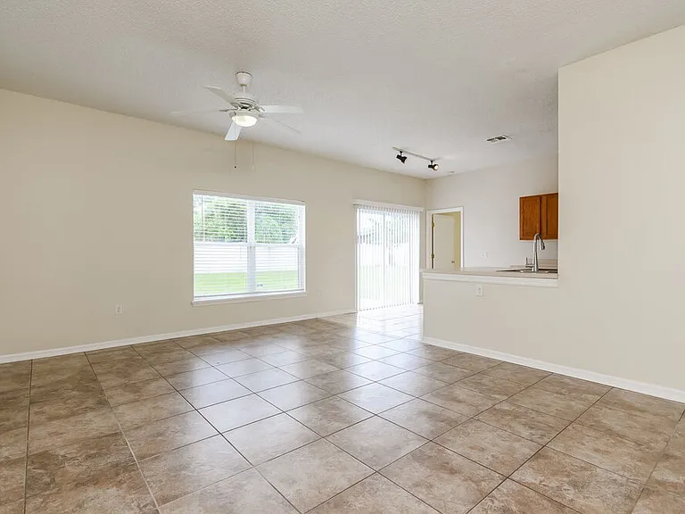 2510 Sherbrook Ln — Photo 6