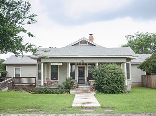 805 N College St, Brady, TX 76825