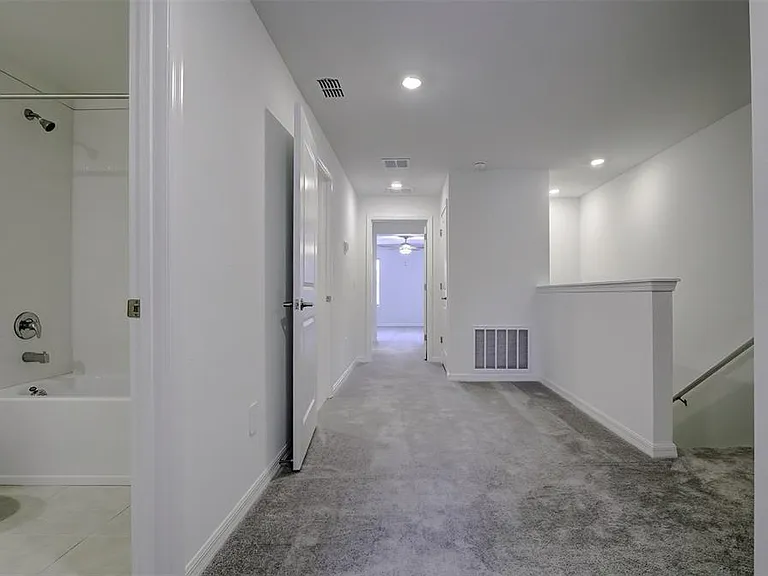 8240 Corner Pine Way — Photo 10