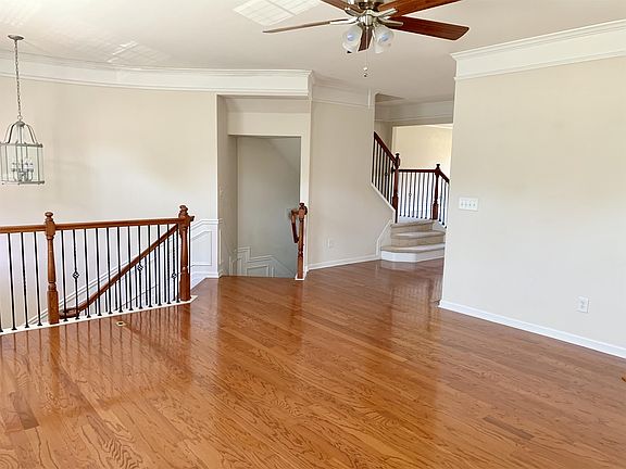 4th image of 1707 Wehunt Ln SE
