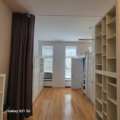 Rented by Oxford Property Group | media 13