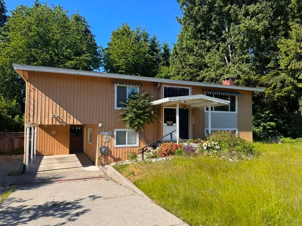 21729 124th Ave, Maple Ridge, BC V2X 4H6