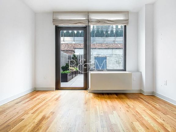 3rd image of 61 Richardson St APT 1G