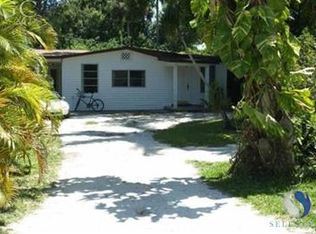 653 Howell Circle Dr, Fort Myers, FL 33905