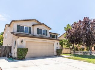 2033 W Picadilly Ln, Hanford, CA 93230