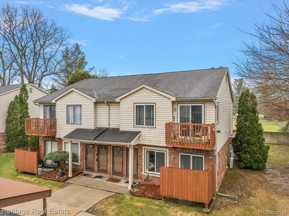 18922 E Forteen Mile Rd, Roseville, MI 48066