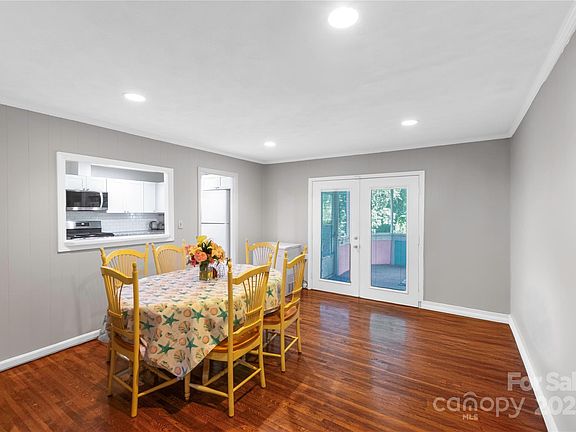 3rd image of 6625 Somersworth Dr