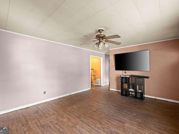 5th image of 219 Shallowford Dr