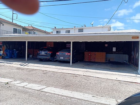 3rd image of 7208 S La Cienega Blvd