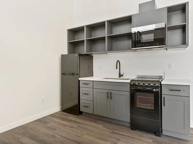 2828 Howard Ave — Photo 16