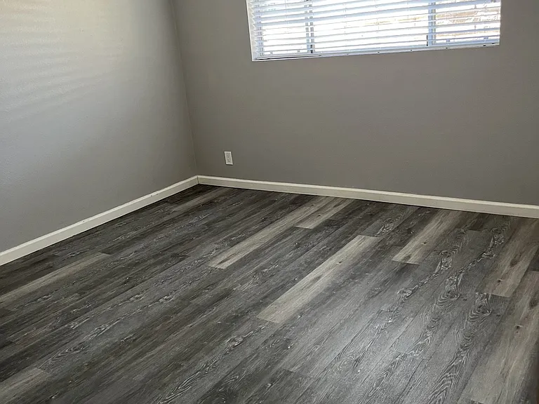 3635 E Turney Ave — Photo 9