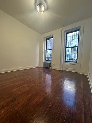 Rented by Peter R. Hungerford, LREB | media 5