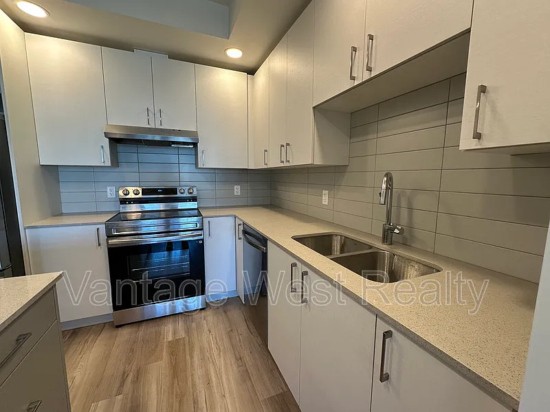 1 bed, 1.0 bath, $1,750 — Photo 4
