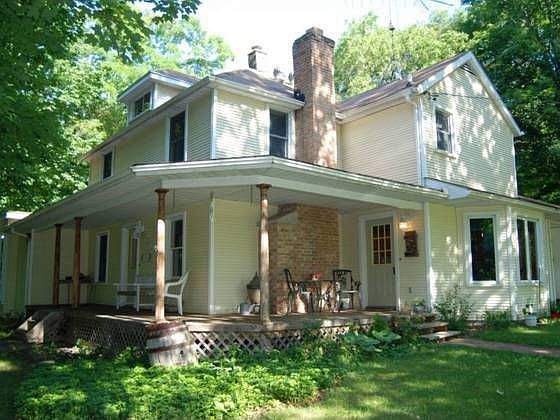 1st image of 7211 Pine Hill Dr NE