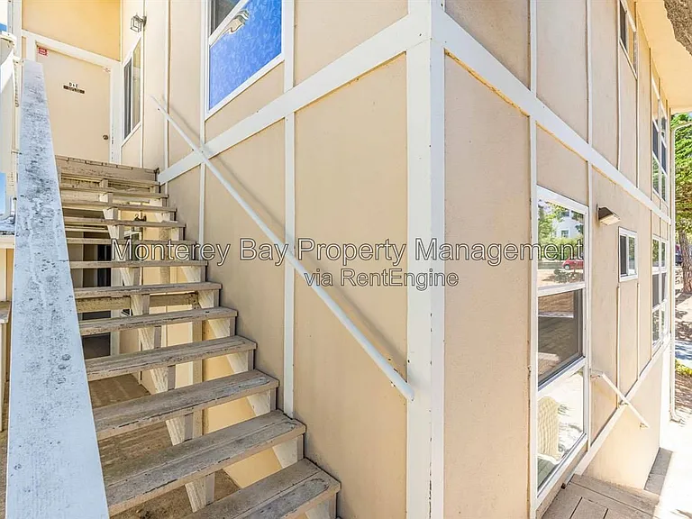 420 Lighthouse Ave #D — Photo 18